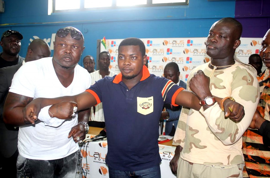 McDon Atitsobe  (in middle) is in big trouble with the Police and Ghana Boxing Authority