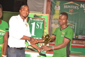Alex Oppong receives his prize