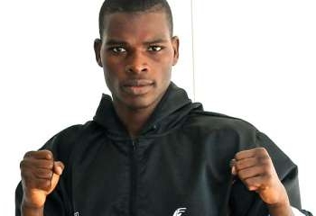 Champion boxer Mayweather praises Richard Commey