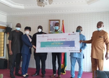 Huawei Ghana Presents $40,000 To Black Stars