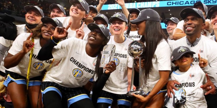 So great for women’s sports’: Chicago Sky fans celebrate team’s first WNBA championship