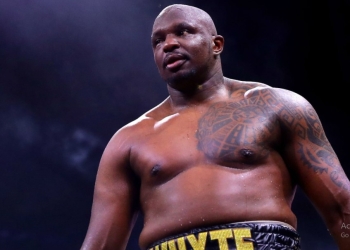 Dillian Whyte withdraws from Otto Wallin fight after suffering shoulder injury