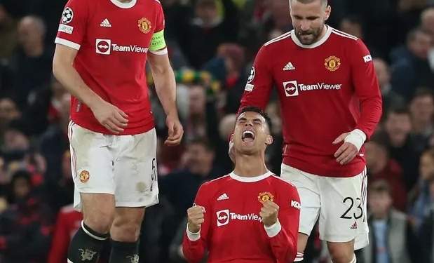 Manchester United recovered from 2-0 down to beat Atalanta, with Cristiano Ronaldo heading an 81st-minute winner