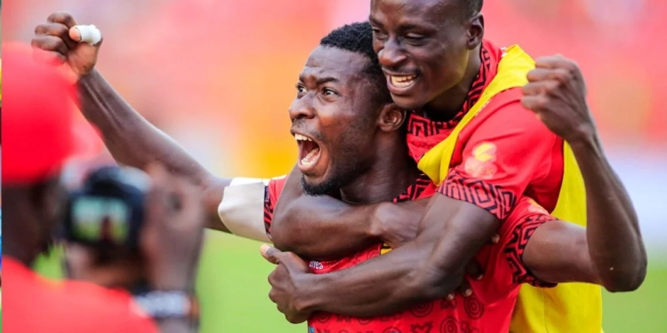 Kotoko score late to sink Bechem 2-0 to go top of Ghana Premier League