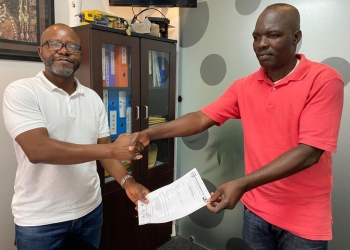 Freight Consult boss Alhaji Issaka picks Ghana Boxing Federation elections forms