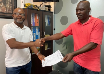 Freight Consult boss Alhaji Issaka picks Ghana Boxing Federation elections forms