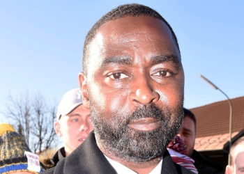 Andy Cole condemns criticism of underfire Manchester United manager Solksjaer