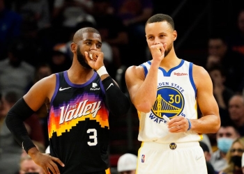 Suns beat Warriors to match team record with 17th consecutive win despite losing Devin Booker to injury