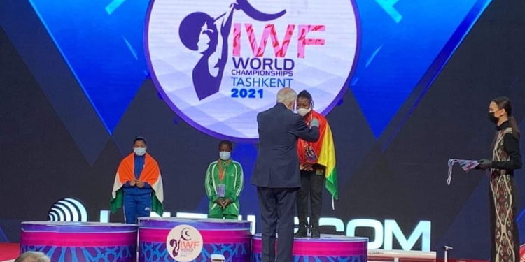 PHOTOS: Winnifred Ntumi qualifies for Commonwealth Games after winning bronze in Weightlifting qualifier in Uzbekistan