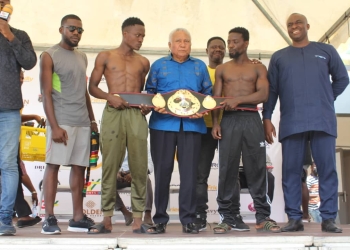Sheriff Quaye, Emmanuel Amos on weight for WBO Africa title fight in Accra