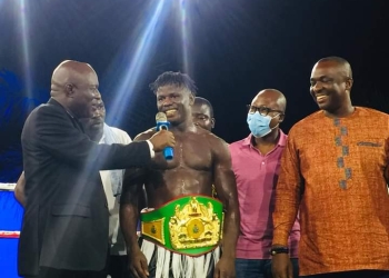 Mubarak wins Ghana middleweight title