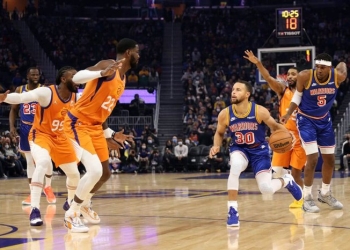 Warriors bounce back to end Suns’ franchise-record win streak at 18