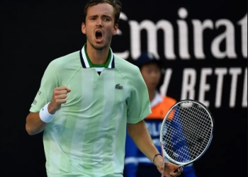 Daniil Medvedev Outclasses Stefanos Tsitsipas To Set Up Rafael Nadal Australian Open Final Clash