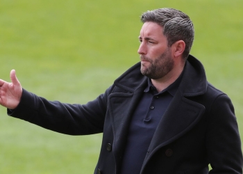 Sunderland sack head coach Lee Johnson following 6-0 defeat by Bolton in League One