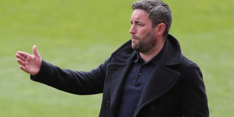 Sunderland sack head coach Lee Johnson following 6-0 defeat by Bolton in League One