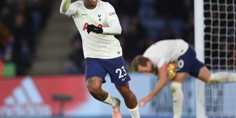 Tottenham stun Leicester with two injury time goals to claim comeback 3-2 win
