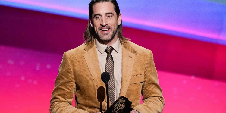 Aaron Rodgers wins 2021 NFL MVP award, earning 2nd straight & 4th overall