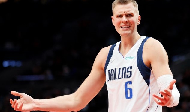 Mavericks trade Kristaps Porzingis to Wizards for Spencer Dinwiddie, Davis Bertans