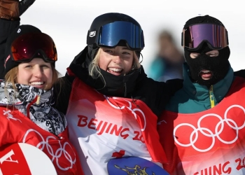 Kiwi sensation Zoi Sadowski-Synnott ends Jamie Anderson’s reign with women’s snowboard slopestyle gold, first ever for New Zealand