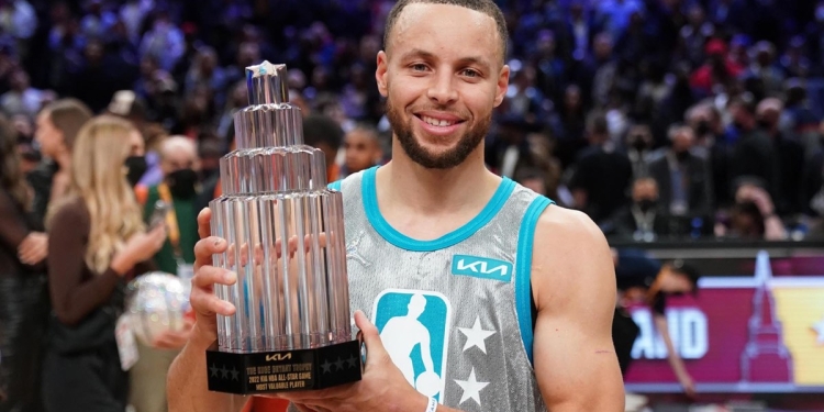 Stephen Curry hits 16 3s to win All-Star Game MVP; LeBron James nails game winner
