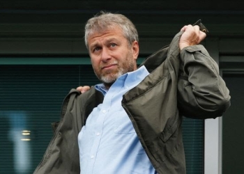 UK government to Chelsea fans: ‘Stop chanting Roman Abramovich’s name’