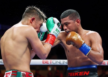 Chocolatito Gonzalez dazzles and dominates Julio Cesar Martinez in decision win