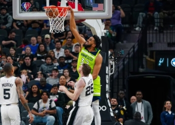 Historic 32-point third quarter fuels Karl-Anthony Towns’ franchise record 60-point game as Timberwolves beat Spurs