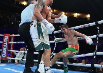 Wood KOs Conlan in 12, retains WBA belt