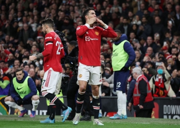 Cristiano Ronaldo hits hat-trick as Manchester United beat Tottenham Hotspurs 3-2