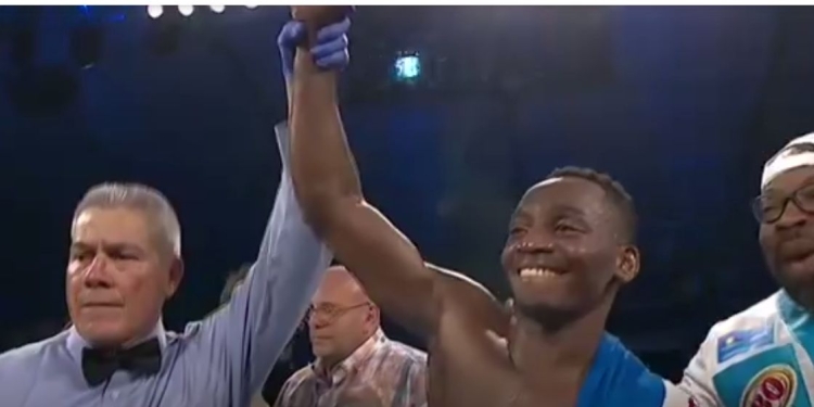 Jeremiah Nakathila drops, batters, stops Miguel Berchelt in six