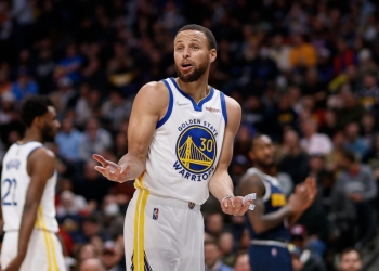 History: Vintage 3-pointer gives Stephen Curry 20,000 career points as Warriors beat Nuggets