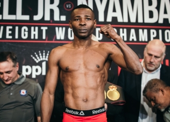 Guillermo Rigondeaux, former boxing world titlist, severely burns both corneas in cooking accident