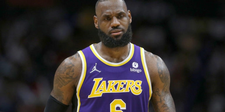 NBA playoff picture: Lakers in serious danger of missing play-in altogether; Celtics tied for No. 1 in East