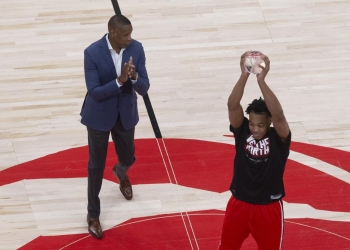 Siakam scores 34 as Raptors avoid sweep, beat 76ers 110-102