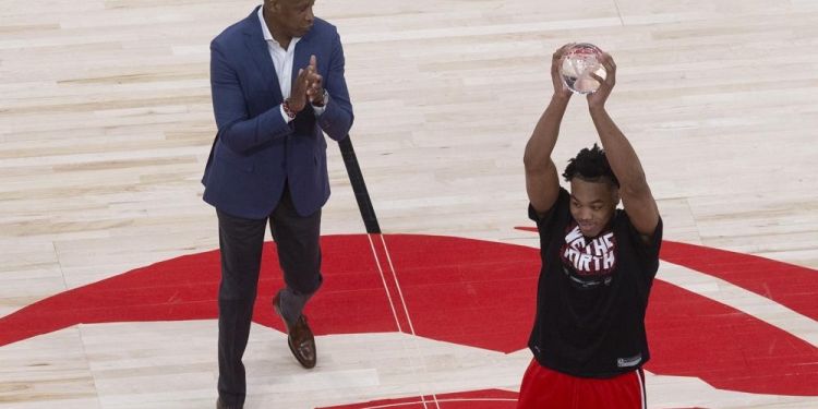 Siakam scores 34 as Raptors avoid sweep, beat 76ers 110-102