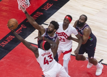Siakam scores 34 as Raptors avoid sweep, beat 76ers 110-102