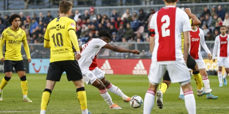 Mohammed Kudus scores for Jong Ajax in emphatic 6-1 battering of VVV-Venlo