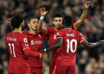 Liverpool thrash Man United 4-0 to go top of Premier League