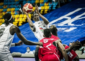 Luol Deng grabs debut win as South Sudan head coach