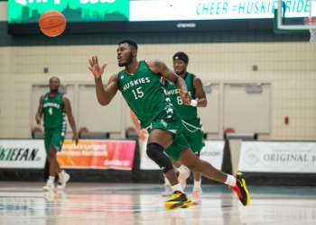 Amoafo scores 10 points to aid Huskies advance to Canada College national championship final