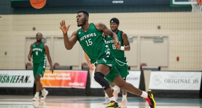 Amoafo scores 10 points to aid Huskies advance to Canada College national championship final