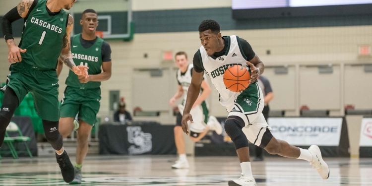 Amoafo scores 10 points to aid Huskies advance to Canada College national championship final