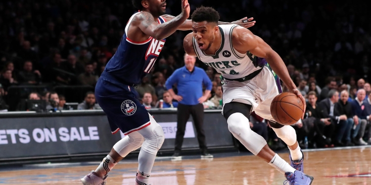 Giannis Antetokounmpo passes Kareem Abdul-Jabbar as Bucks’ all-time scoring leader