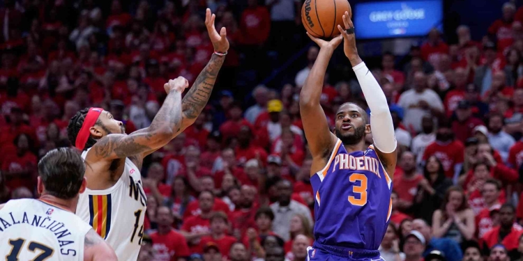 Chris Paul’s record shooting performance leads Suns past Pelicans into second round of NBA playoffs