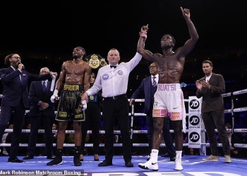 Joshua Buatsi beats Craig Richards in an all-British classic light-heavyweight fight