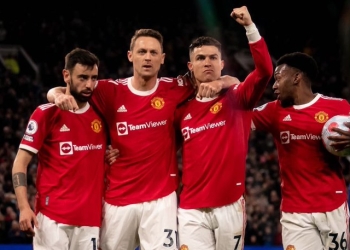 Cristiano Ronaldo thanks Manchester United fans after Chelsea goal