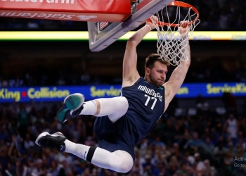 Mavericks rout Suns 113-86 to force Game 7