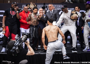 What time is Tank Davis vs Rolly Romero tonight? Live stream info, start time, how to watch lightweight world title blockbuster