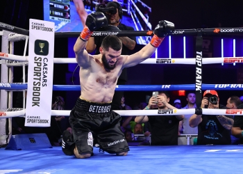 3-belt King: Artur Beterbiev obliterates Joe Smith Jr in 2 rounds