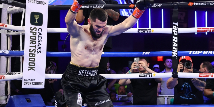 3-belt King: Artur Beterbiev obliterates Joe Smith Jr in 2 rounds
